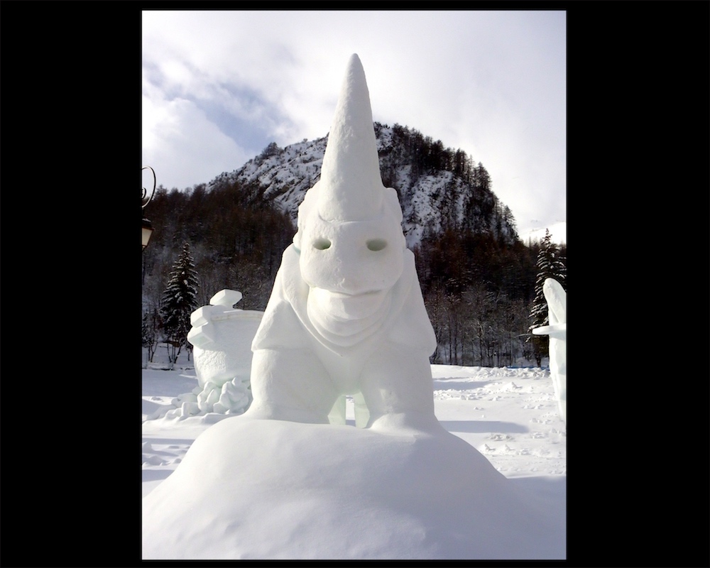 14 Trinoceros sculpture neige Desca